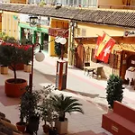 Jardin En El Centro De Calpe